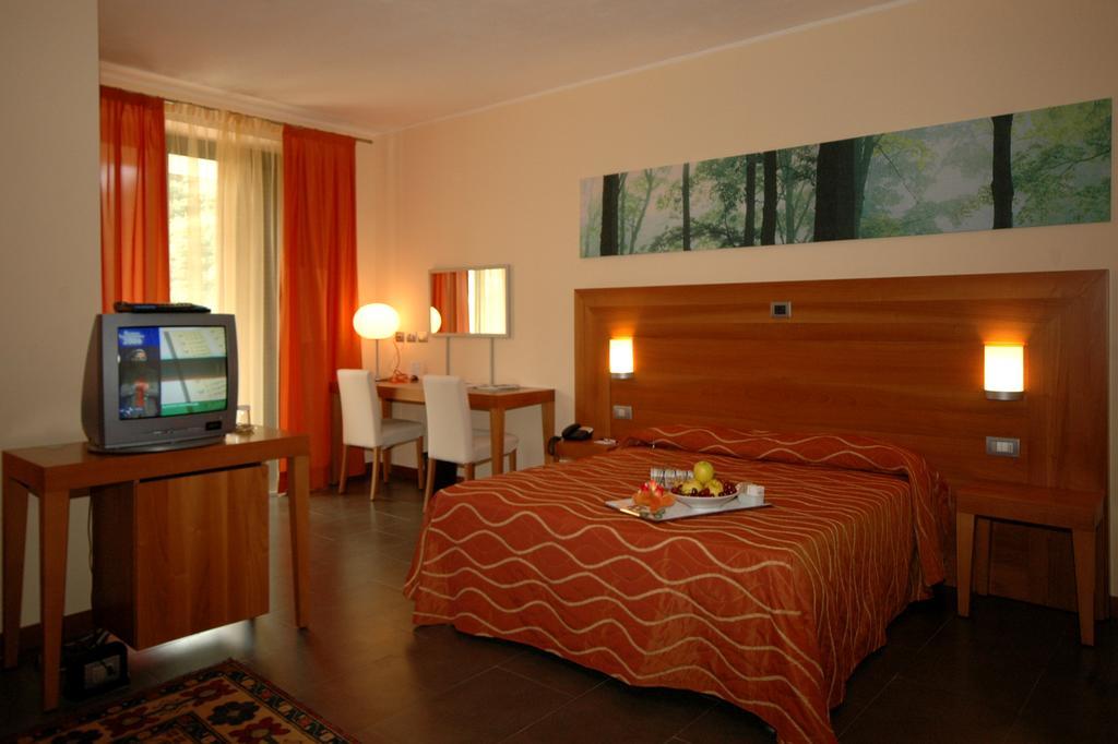 Hotel Langhe & Monferrato Costigliole d'Asti Ngoại thất bức ảnh