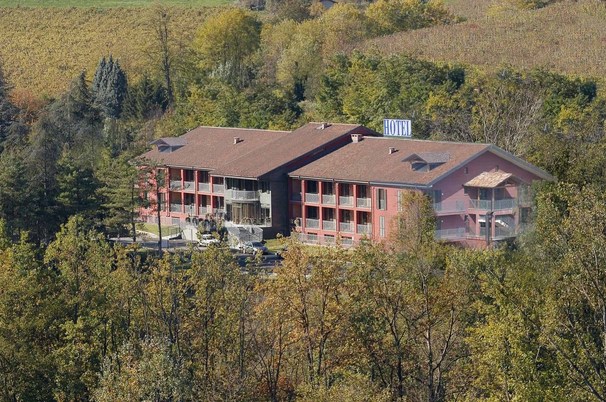 Hotel Langhe & Monferrato Costigliole d'Asti Ngoại thất bức ảnh